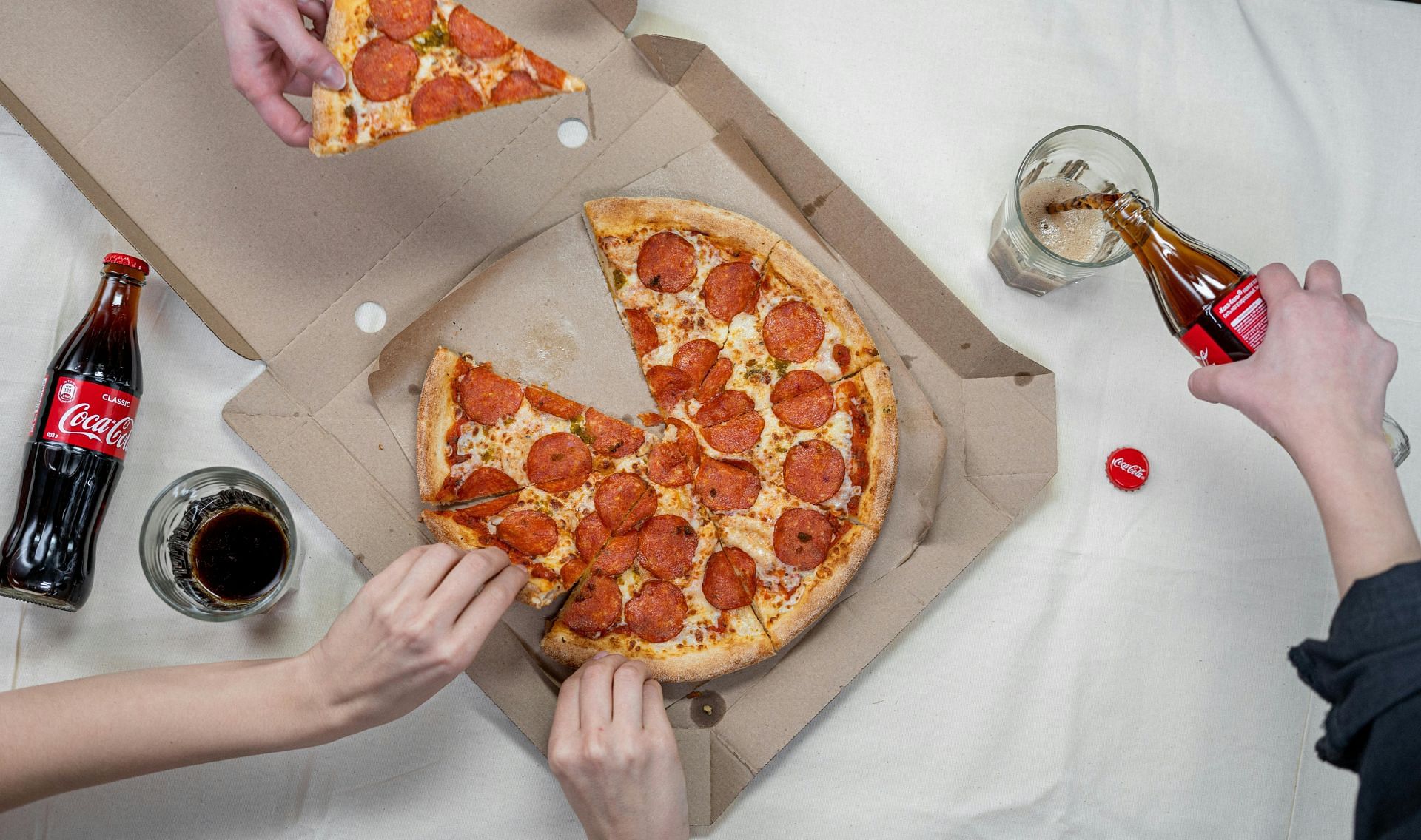 Tips to stop eating junk food (image sourced via Pexels / Photo by cottonbro)